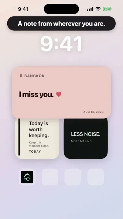 Flowment 英文 iPhone 主屏幕截图，显示 Bangkok 和 I miss you 卡片